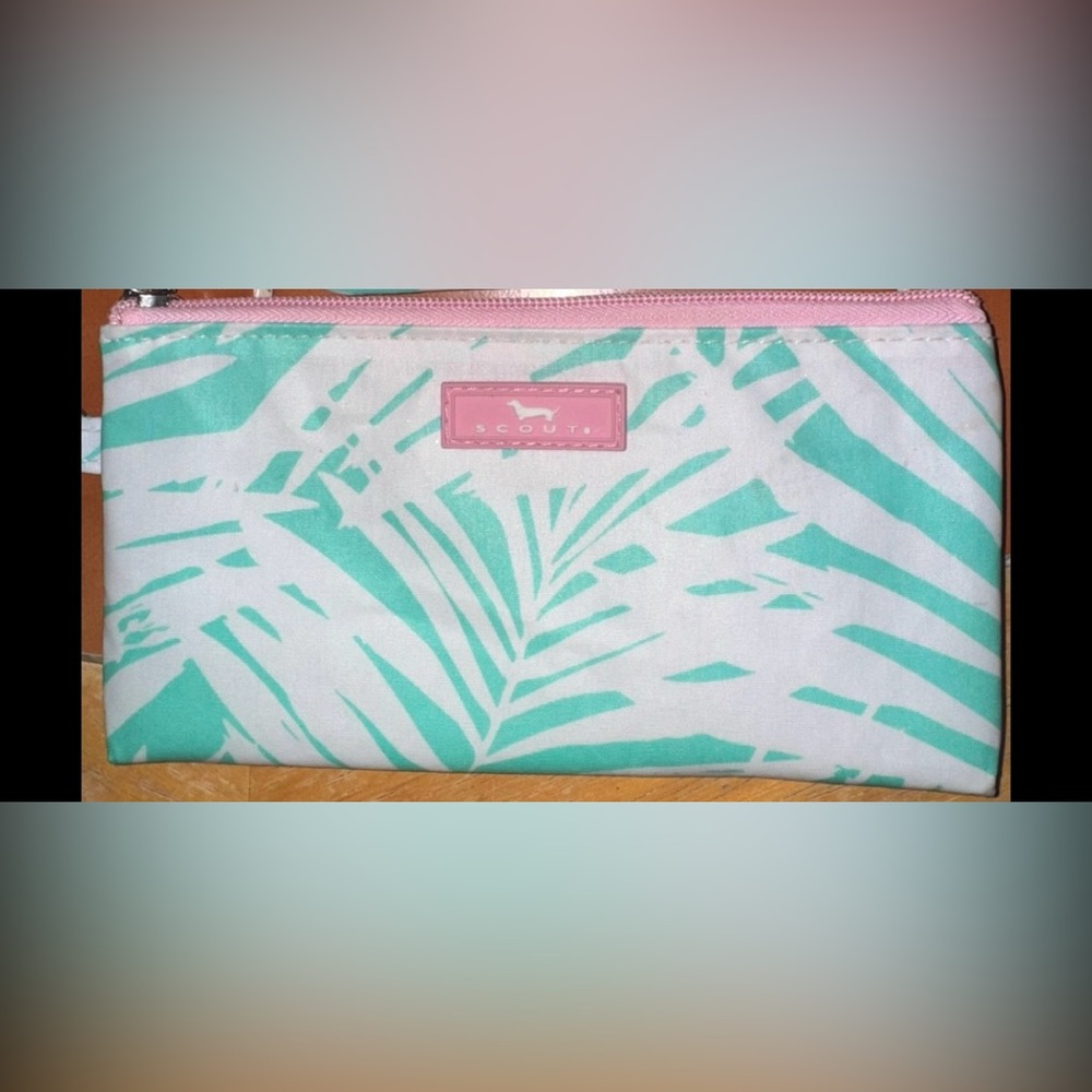 Scout Palm Leaf Wristlet Mint and Pink